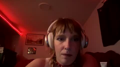 Snapshot of morrigan_danu chatting on 10/19/25, 06:14 morrigan_danu online show from 10/19/25, 06:14