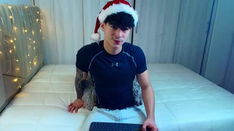Snapshot of morthy_downey chatting on 12/19/24, 02:02 Morthy online show from 12/19/24, 02:02