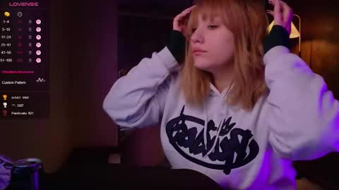 morvelyn online show from 09/17/25, 09:05