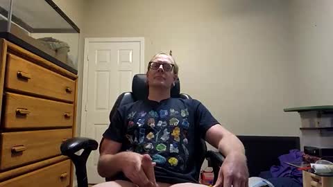 Snapshot of mostcraftymp chatting on 10/20/25, 03:34 mostcraftymp online show from 10/20/25, 03:34