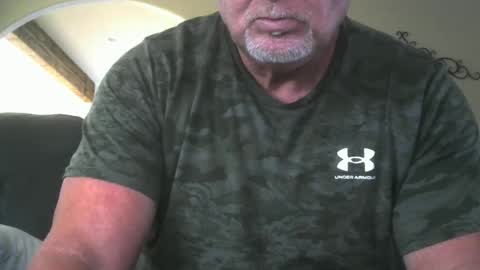 Snapshot of motorguy08 chatting on 09/11/25, 02:39 motorguy08 online show from 09/11/25, 02:39