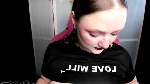 Snapshot of motorkate chatting on 10/26/25, 02:06 motorkate online show from 10/26/25, 02:06