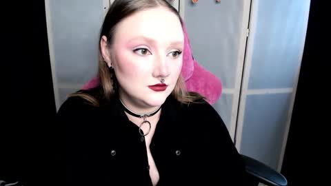 Snapshot of motorkate chatting on 11/05/25, 12:43 motorkate online show from 11/05/25, 12:43