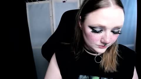 Snapshot of motorkate chatting on 11/14/25, 10:18 motorkate online show from 11/14/25, 10:18