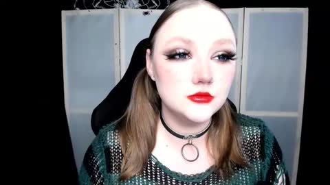 Snapshot of motorkate chatting on 11/30/25, 11:20 motorkate online show from 11/30/25, 11:20