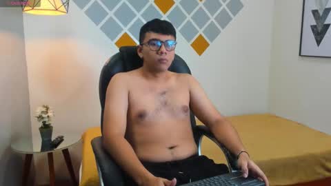 Mou Fly online show from 10/10/25, 11:42