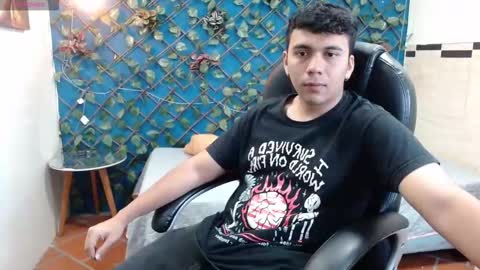 Mou Fly online show from 10/17/25, 11:46