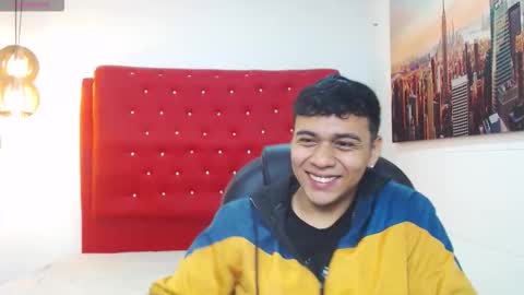 Mou Fly online show from 11/14/25, 11:42