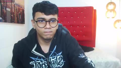 Mou Fly online show from 11/16/25, 12:00