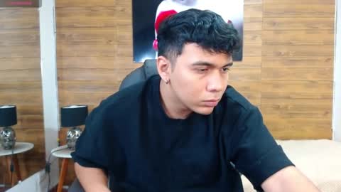 Mou Fly online show from 11/20/25, 12:05