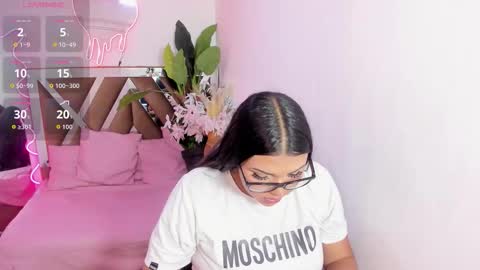 mou_tay online show from 09/25/25, 07:17