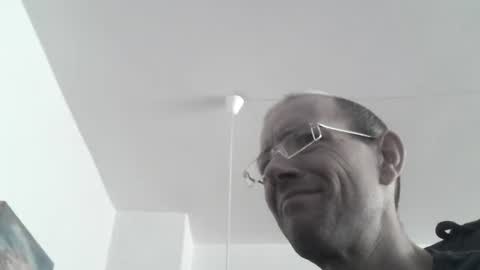 Snapshot of moviem1978 chatting on 01/12/25, 11:07 Frederik online show from 01/12/25, 11:07