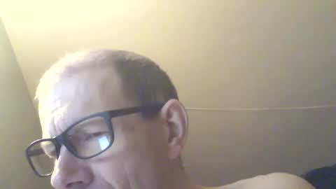 Snapshot of moviem1978 chatting on 01/30/25, 06:32 Frederik online show from 01/30/25, 06:32