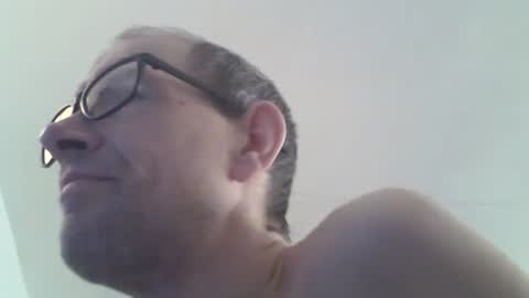 Snapshot of moviem1978 chatting on 02/23/25, 02:04 Frederik online show from 02/23/25, 02:04