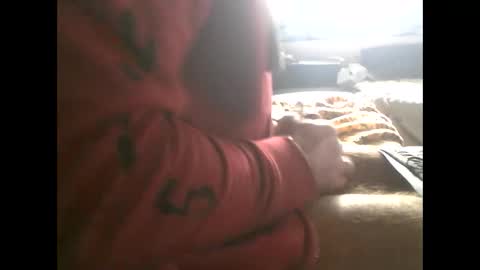 Snapshot of mowgli1977 chatting on 11/05/25, 11:54 mowgli1977 online show from 11/05/25, 11:54