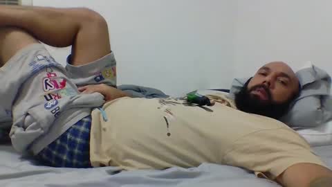 Snapshot of mr8plus chatting on 12/27/24, 03:42 Mr8 online show from 12/27/24, 03:42