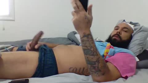 Snapshot of mr8plus chatting on 12/27/24, 05:16 Mr8 online show from 12/27/24, 05:16