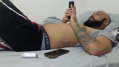 Snapshot of mr8plus chatting on 01/04/25, 04:01 Mr8 online show from 01/04/25, 04:01