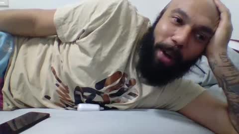 Snapshot of mr8plus chatting on 01/05/25, 04:14 Mr8 online show from 01/05/25, 04:14