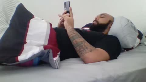 Snapshot of mr8plus chatting on 01/10/25, 05:02 Mr8 online show from 01/10/25, 05:02