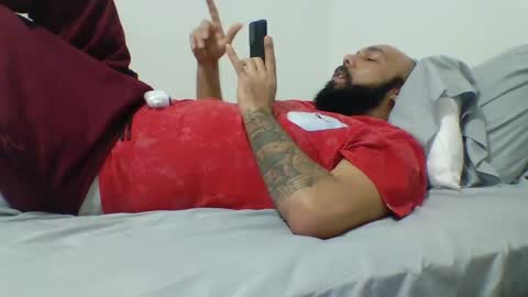 Snapshot of mr8plus chatting on 01/12/25, 05:24 Mr8 online show from 01/12/25, 05:24