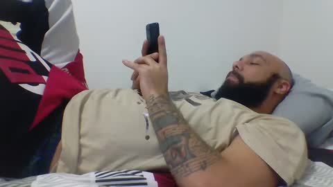 Snapshot of mr8plus chatting on 01/16/25, 01:06 Mr8 online show from 01/16/25, 01:06