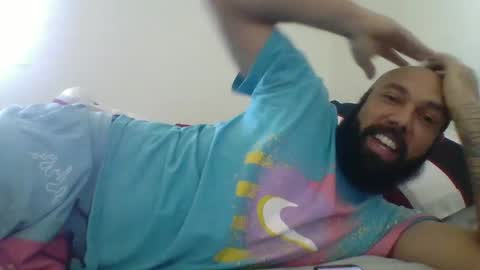 Snapshot of mr8plus chatting on 01/28/25, 06:17 Mr8 online show from 01/28/25, 06:17