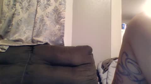 Snapshot of mr8plus chatting on 10/01/25, 11:33 Mr8 online show from 10/01/25, 11:33