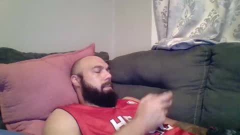 Snapshot of mr8plus chatting on 11/06/25, 10:32 Mr8 online show from 11/06/25, 10:32