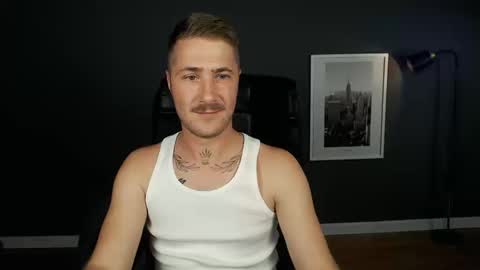 Snapshot of mr_at chatting on 09/19/25, 07:21 Artur online show from 09/19/25, 07:21