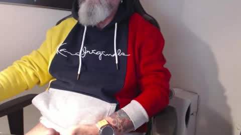 Snapshot of mr_boombastic2021 chatting on 10/10/25, 10:25 mr_boombastic2021 online show from 10/10/25, 10:25