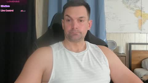 Snapshot of mr_mac69 chatting on 02/06/25, 09:28 Cam online show from 02/06/25, 09:28