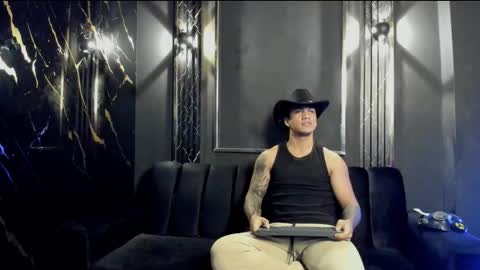 mr_maximo online show from 10/12/25, 03:38