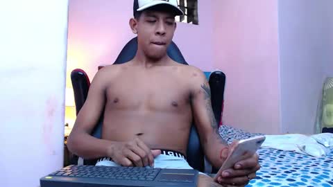 Snapshot of mr_stiven_ chatting on 01/24/25, 06:03 mr_stiven_ online show from 01/24/25, 06:03