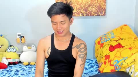 Snapshot of mr_swe3t0oth chatting on 02/23/25, 01:53 KYLE online show from 02/23/25, 01:53