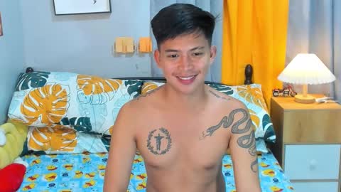 Snapshot of mr_swe3t0oth chatting on 03/04/25, 04:17 KYLE online show from 03/04/25, 04:17