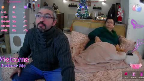 Snapshot of mrandmrsswetness84 chatting on 12/08/24, 05:22 MrAndMrsSwetness84 online show from 12/08/24, 05:22