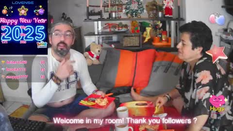 Snapshot of mrandmrsswetness84 chatting on 01/08/25, 10:48 MrAndMrsSwetness84 online show from 01/08/25, 10:48