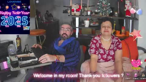 Snapshot of mrandmrsswetness84 chatting on 01/11/25, 07:49 MrAndMrsSwetness84 online show from 01/11/25, 07:49