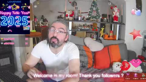 Snapshot of mrandmrsswetness84 chatting on 01/12/25, 01:58 MrAndMrsSwetness84 online show from 01/12/25, 01:58