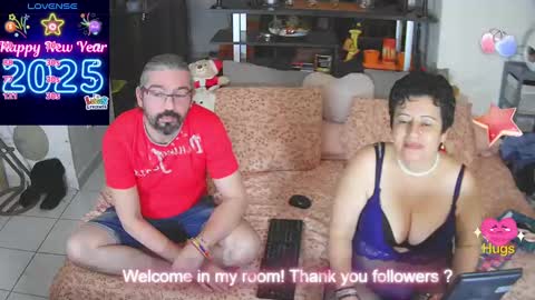 Snapshot of mrandmrsswetness84 chatting on 01/15/25, 04:32 MrAndMrsSwetness84 online show from 01/15/25, 04:32