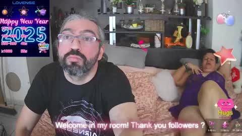 Snapshot of mrandmrsswetness84 chatting on 01/30/25, 10:30 MrAndMrsSwetness84 online show from 01/30/25, 10:30