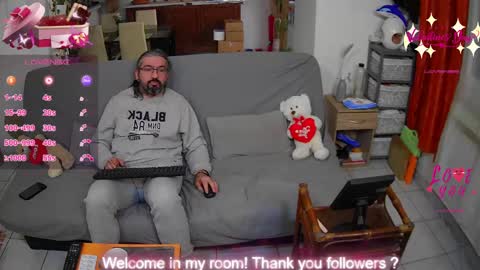 Snapshot of mrandmrsswetness84 chatting on 02/26/25, 10:36 MrAndMrsSwetness84 online show from 02/26/25, 10:36