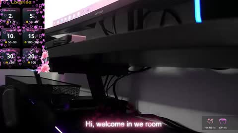 Snapshot of mrandmrsswetness84 chatting on 10/27/25, 06:12 MrAndMrsSwetness84 online show from 10/27/25, 06:12