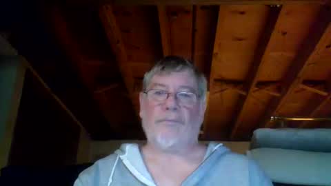 Snapshot of mrblade666 chatting on 11/11/25, 01:11 mrblade666 online show from 11/11/25, 01:11