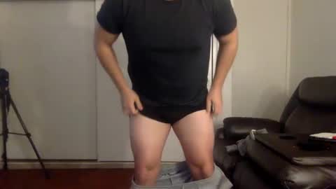 Snapshot of mrbree chatting on 01/08/25, 03:08 Mr Bree online show from 01/08/25, 03:08