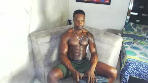 Snapshot of mrbyronstallion chatting on 10/13/25, 12:21 byron online show from 10/13/25, 12:21