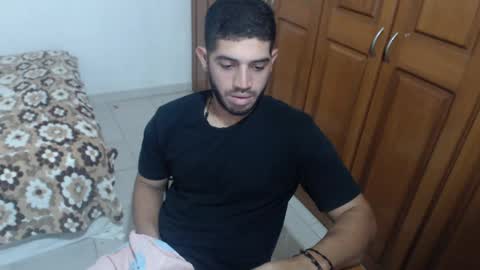 Snapshot of mrcum24 chatting on 01/17/25, 04:28 Will online show from 01/17/25, 04:28