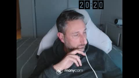 mrdr0o0o online show from 11/17/25, 07:19