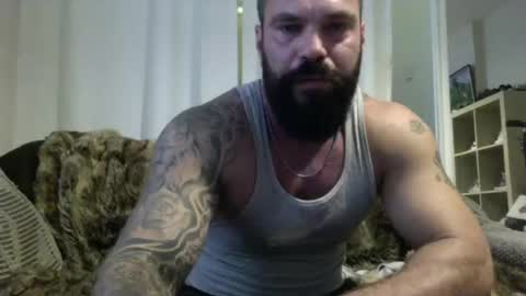 Snapshot of mrmsnow chatting on 09/18/25, 09:22 Mr Snow online show from 09/18/25, 09:22